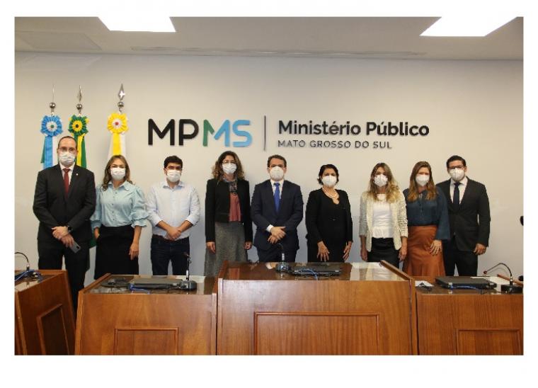 Prefeito Valdir Júnior participa de reunião conciliadora entre Poderes e Instituições do MS