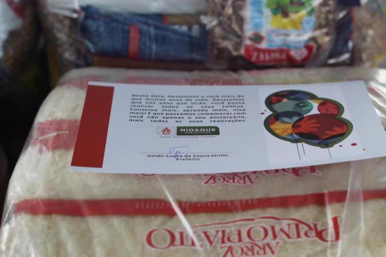 Prefeitura de Nioaque realiza entrega de cestas básicas aos funcionários nascidos nos meses de Outubro/Novembro/Dezembro